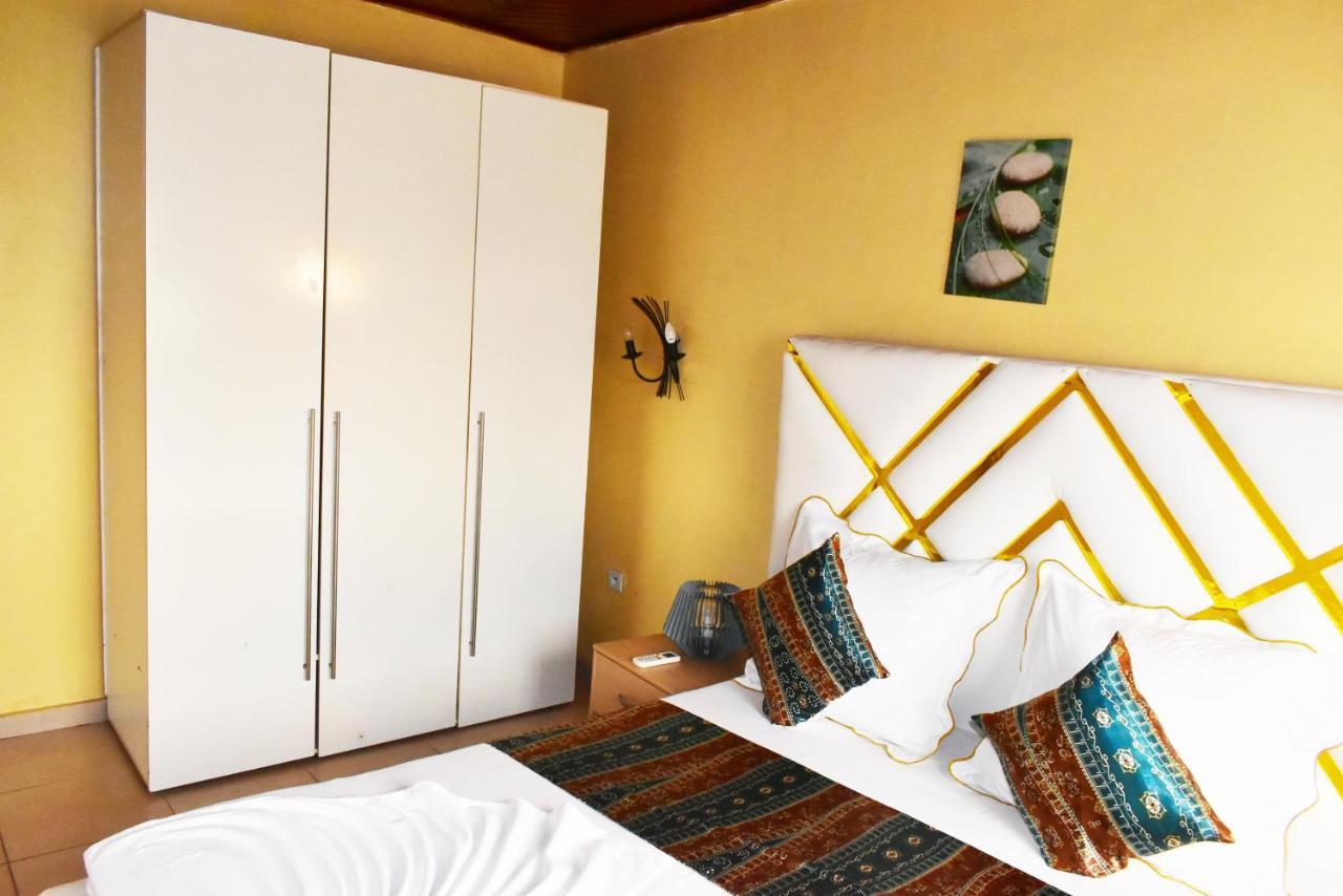 Residence Hoteliere Borel Denver Douala Exterior foto